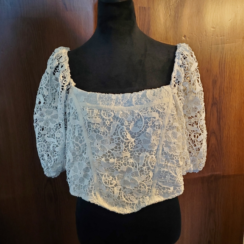 SHIEN Curve White Off Shoulder Lace Crop Top